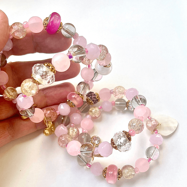 B100 - Bracelet perles verre sur fil mémoire de forme
