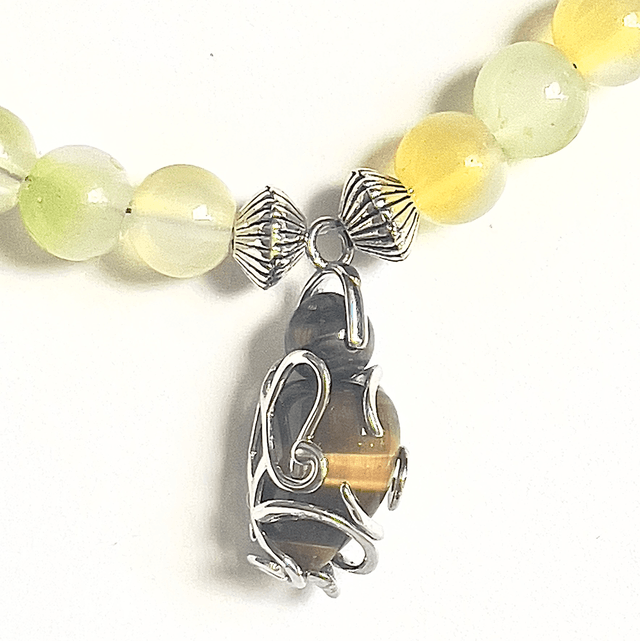 C17 - Collier perles en verre et pierre œil du tigre