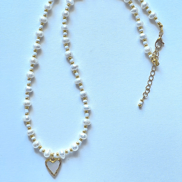 C20 - Collier perles de rivière