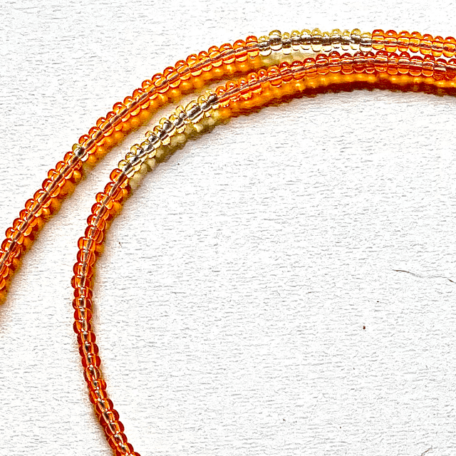 C30 - Collier perles verre et cornaline