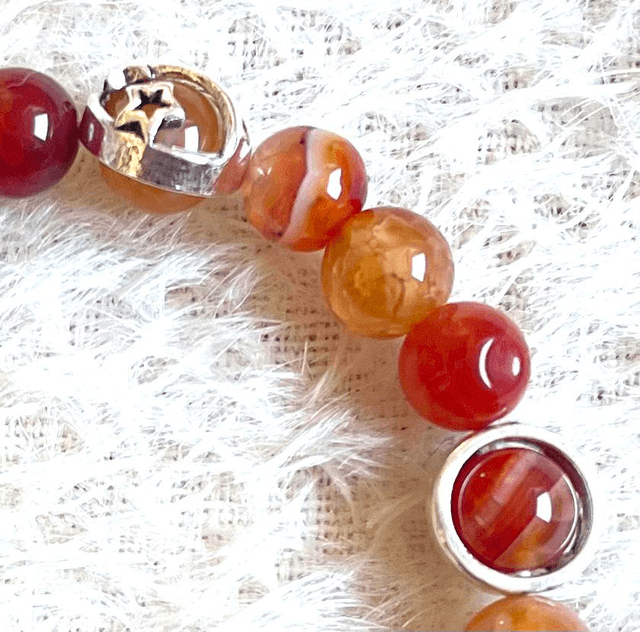 B30 - Bracelet perles agate ambre et métal