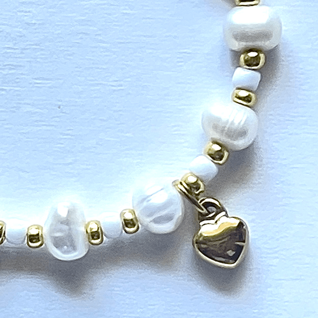 B104 - Bracelet perles de rivière et perles en verre
