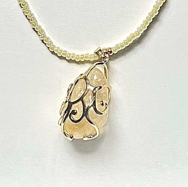 C25 - Collier perles verre et citrine