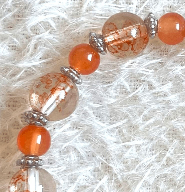 B38 - Bracelet perles verre orangé et métal