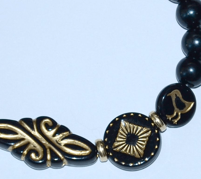 B78 - Bracelet perle acrylique ton noir et doré