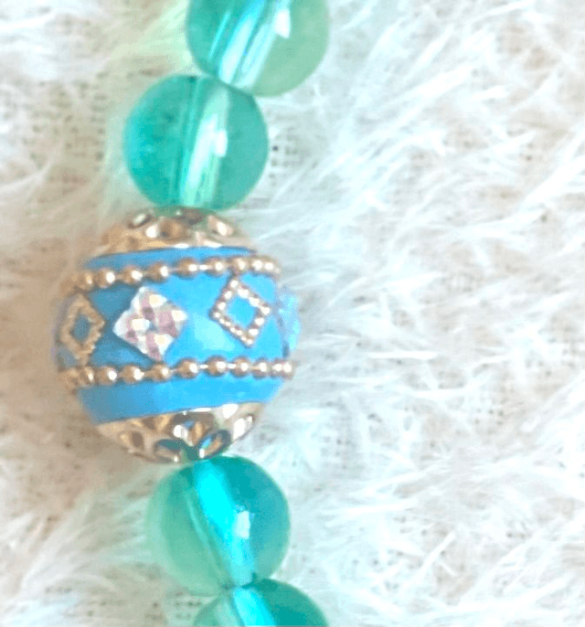 D07 - Dragonne téléphone perles verre ton bleu vert