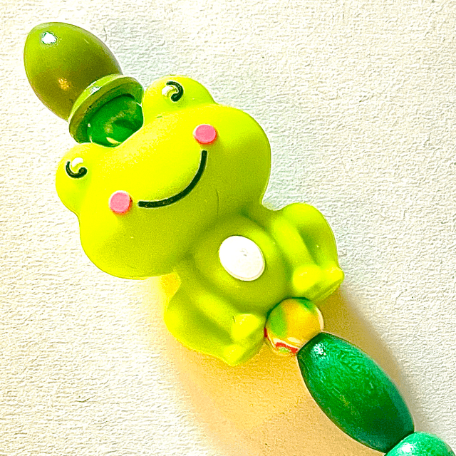 S48 - Stylo à perles et perle grenouille 