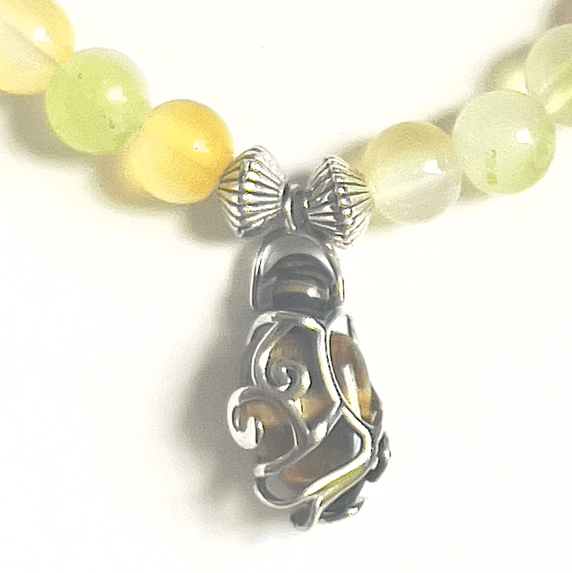 C17 - Collier perles en verre et pierre œil du tigre
