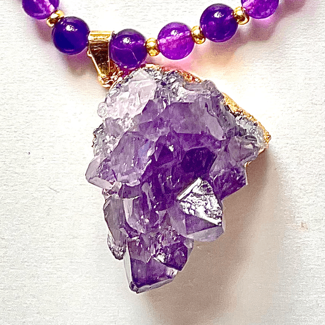 C34 - Collier perles améthyste et pendentif améthyste 