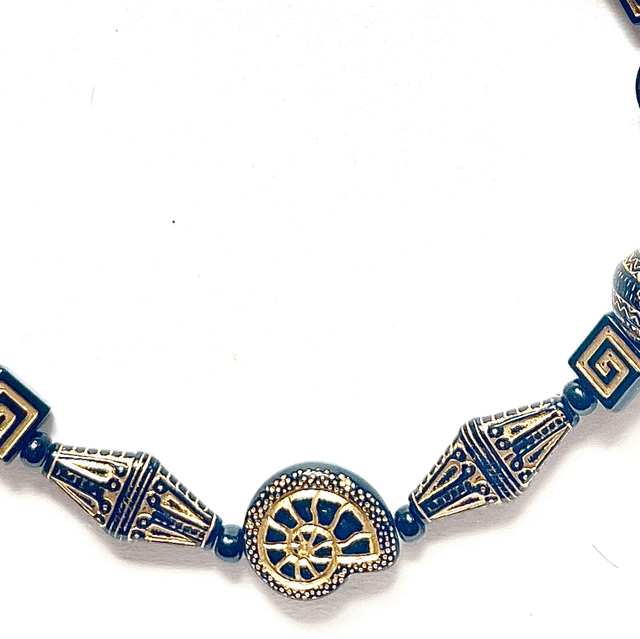 C08 - Collier perle acrylique ton noir et doré
