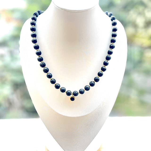 C22 - Collier perles de lave et strass