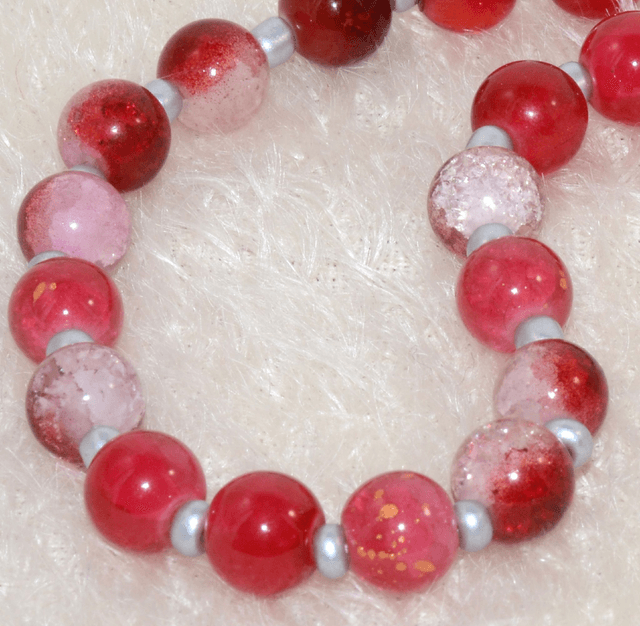 D03 - Dragonne téléphone perles verre cerise et métal
