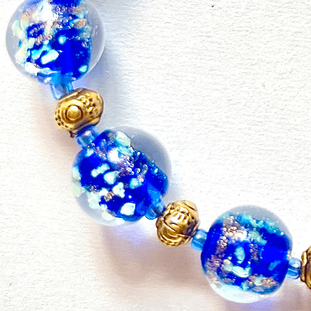 B111 - Bracelet perles en verre lampwork ton bleu