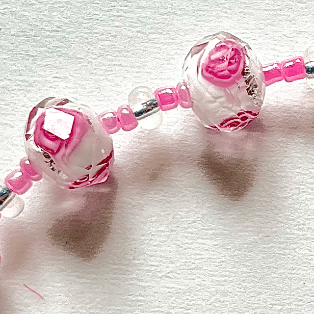 B112 - Bracelet perles en verre lampwork ton rose