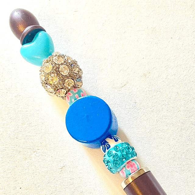 S26 - Stylo à perles bois et strass