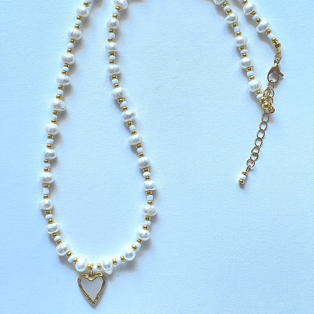 C20 - Collier perles de rivière