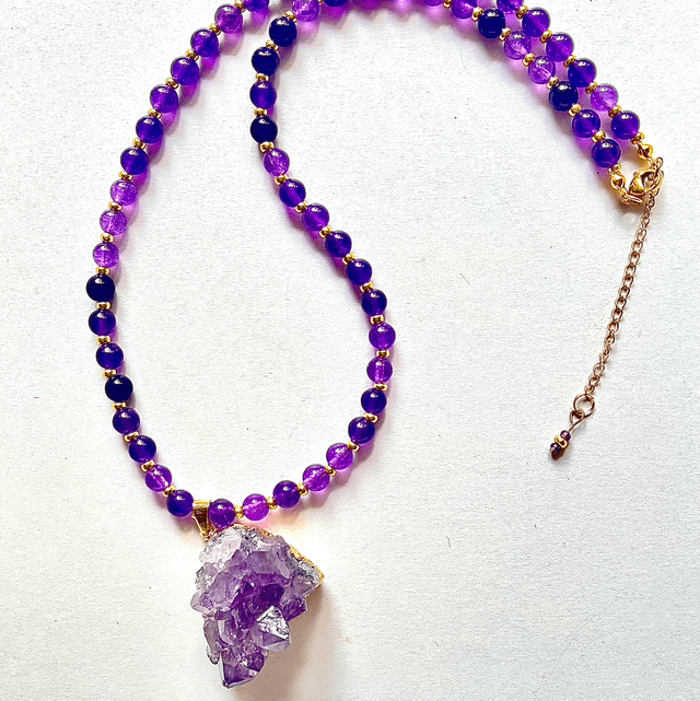 C34 - Collier perles améthyste et pendentif améthyste 