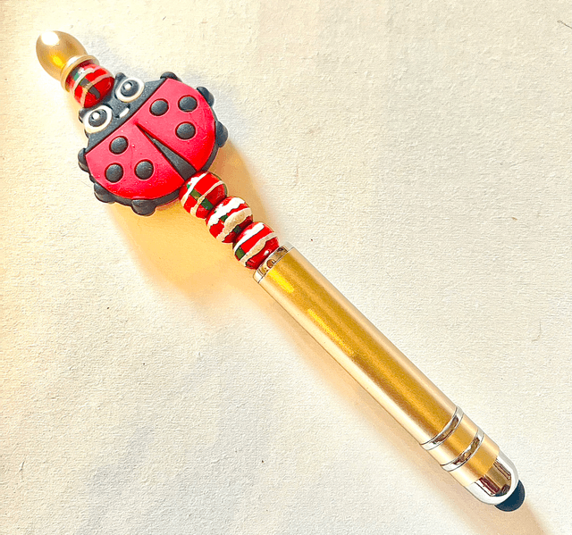 S47 - Stylo à perles et perle licorne 1